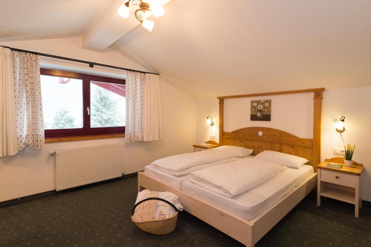 Hotel Hellweger Campo Tures Exterior foto