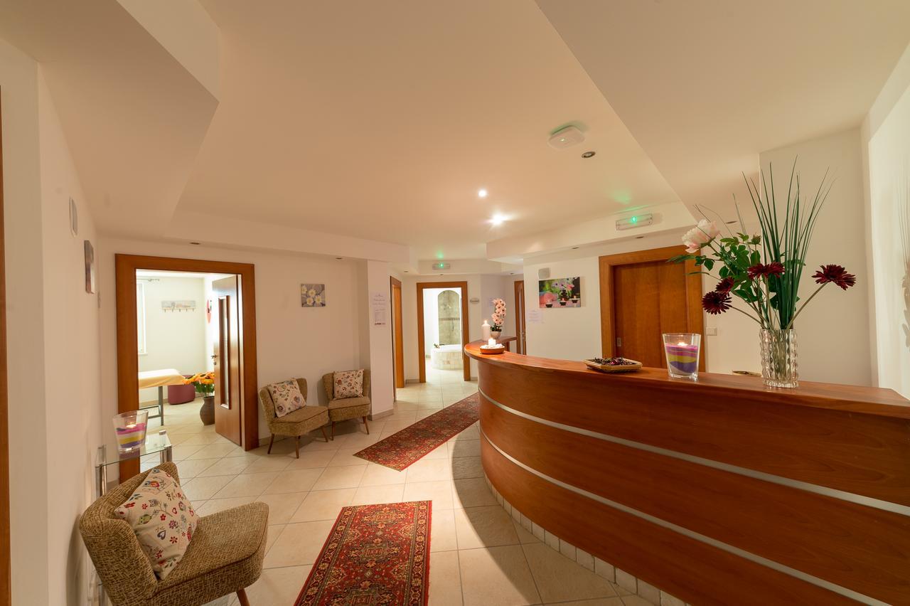 Hotel Hellweger Campo Tures Exterior foto